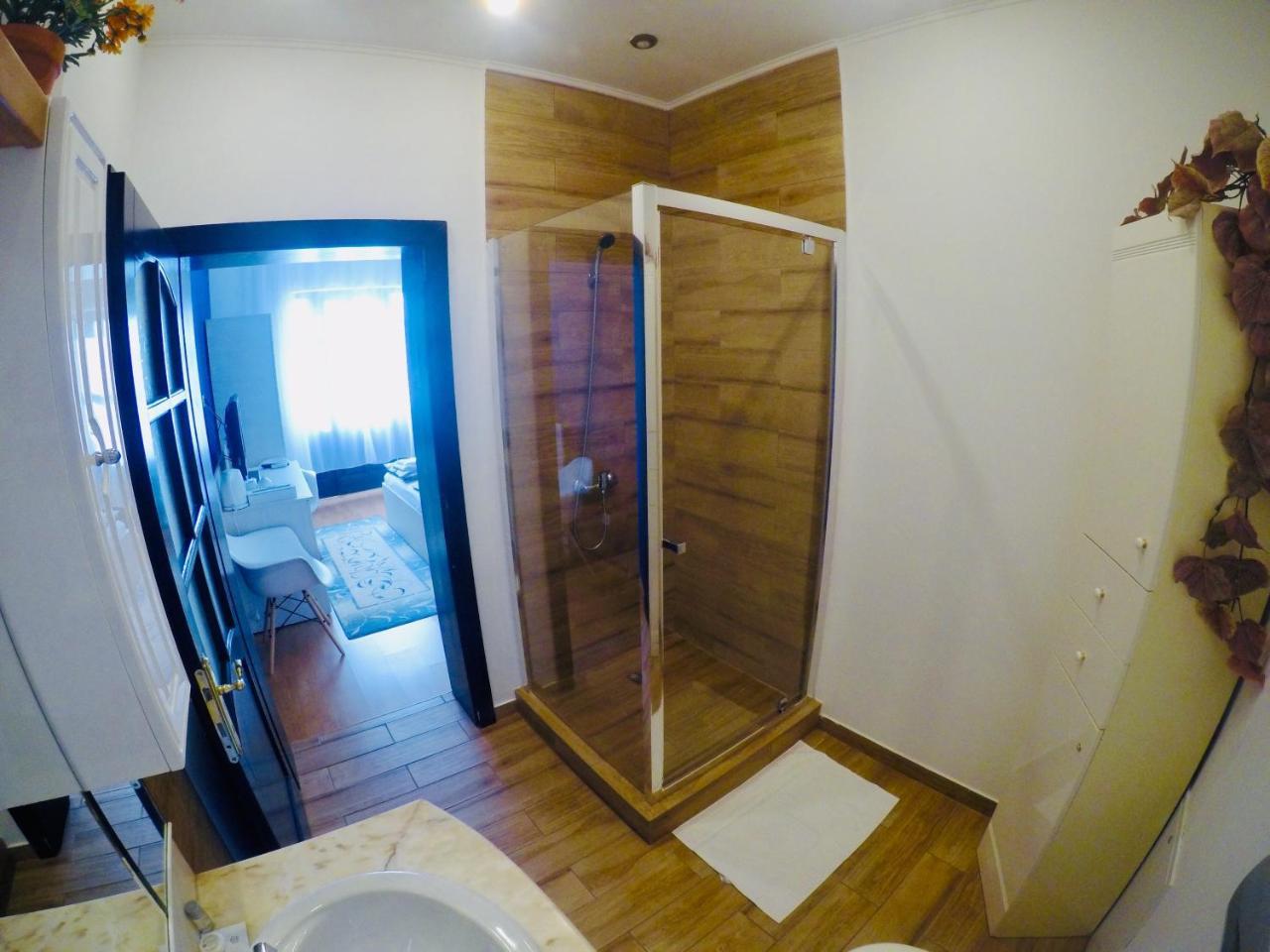 Cristi'S Rooms - Pensiune Oradea Εξωτερικό φωτογραφία