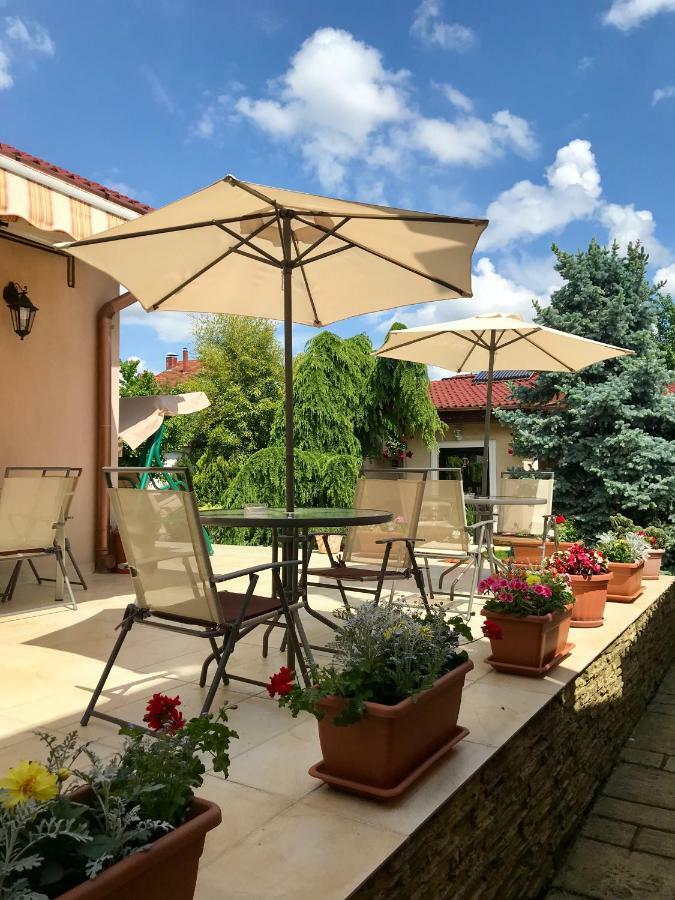 Cristi'S Rooms - Pensiune Oradea Εξωτερικό φωτογραφία