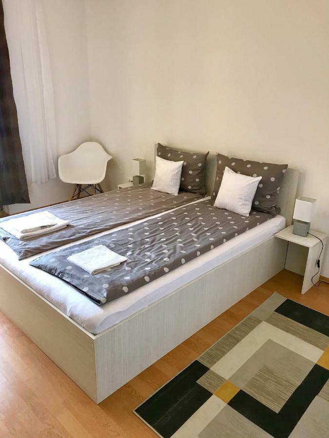 Cristi'S Rooms - Pensiune Oradea Εξωτερικό φωτογραφία