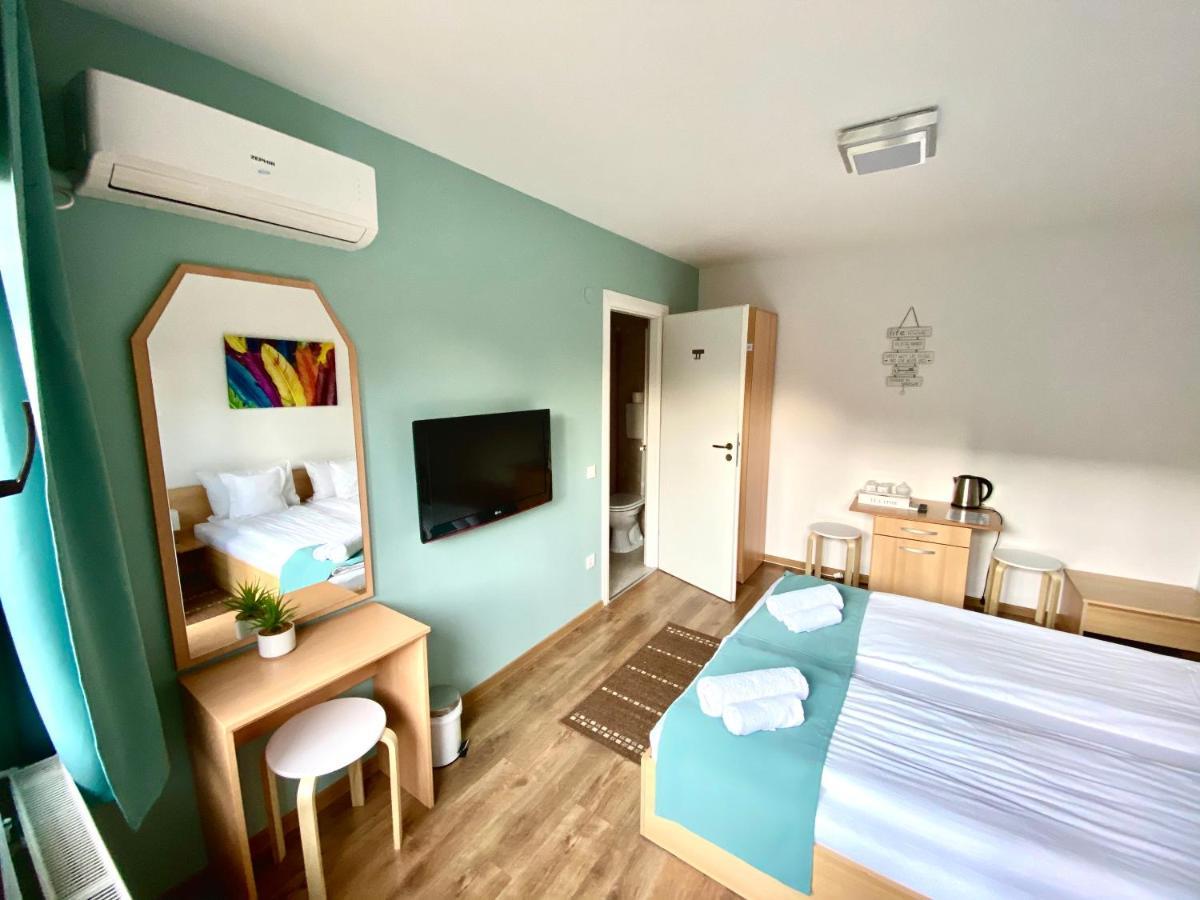 Cristi'S Rooms - Pensiune Oradea Εξωτερικό φωτογραφία