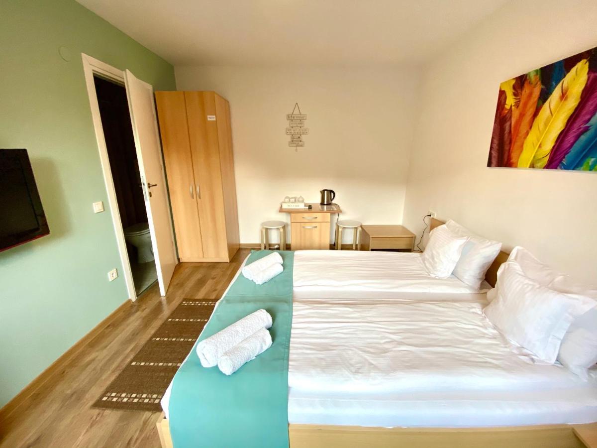 Cristi'S Rooms - Pensiune Oradea Εξωτερικό φωτογραφία